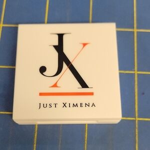 Just Ximena Sparkling Champagne Highlighter 1 gram